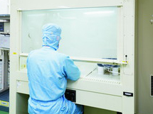 Class 100 clean fume hood